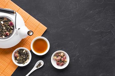 پاکسازی و سم‌زدایی طبیعی و تقویت سلامت با دمنوش های لایانسا